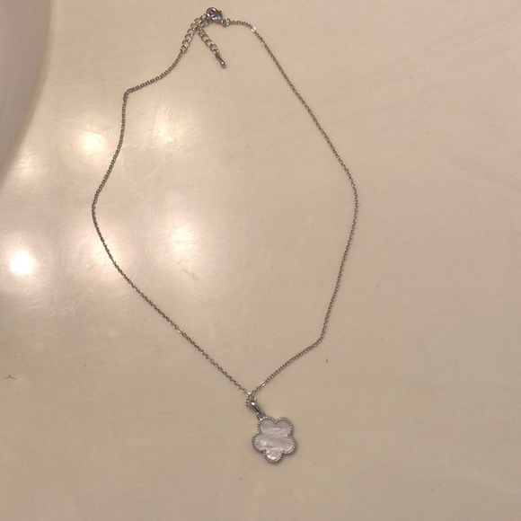 Set of matching necklace and ring - Picture 3 of 3